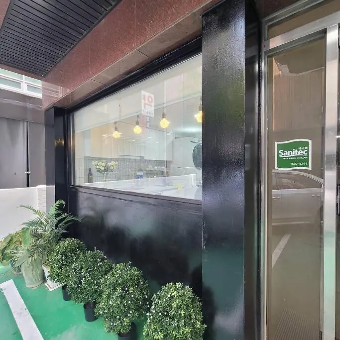Gaon Stay #Sillim Stn 2Min #Airport Bus 1Min #Gangnamhongdae 20Min #Yeouido10Min #Longtermstay Discount #Healingproperty Soul